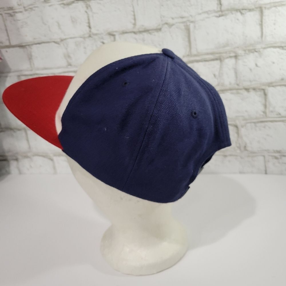 O'Neill red white and blue hat - Picture 3 of 10